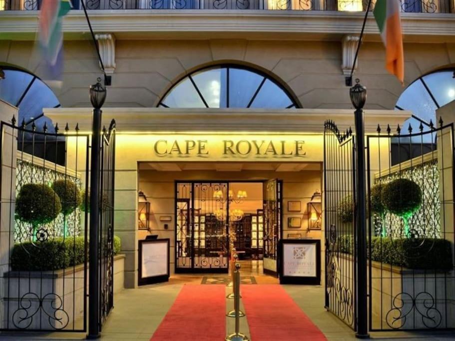 Апартаменты Cape Royale I Whosting Кейптаун Экстерьер фото